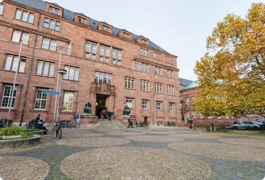 Freiburg Üniversitesi